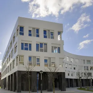 https://irenaz-vitoria-apartamentos.basquecountryhotels.org